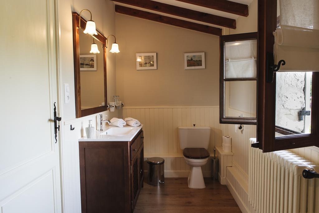 Luxury B&B Maison A Votre Sante, In Bordeaux Wine Region Savignac-de-Duras Ruang foto